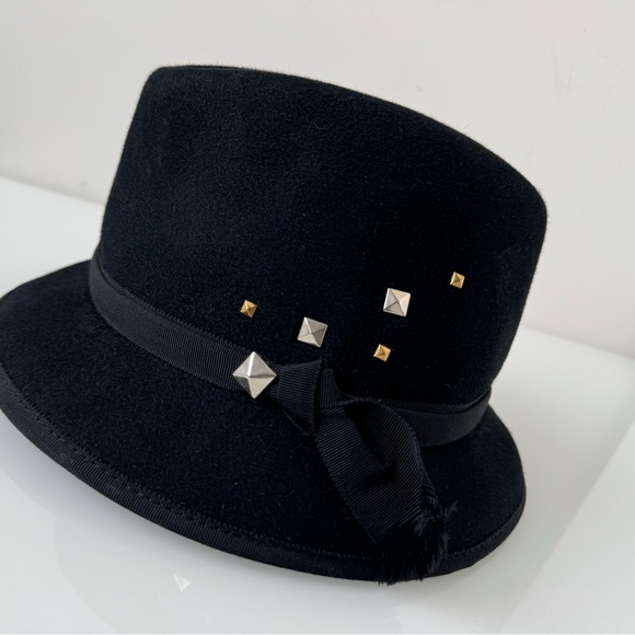 Vintage ROD NYC  Hat wool w/ metal embellishments